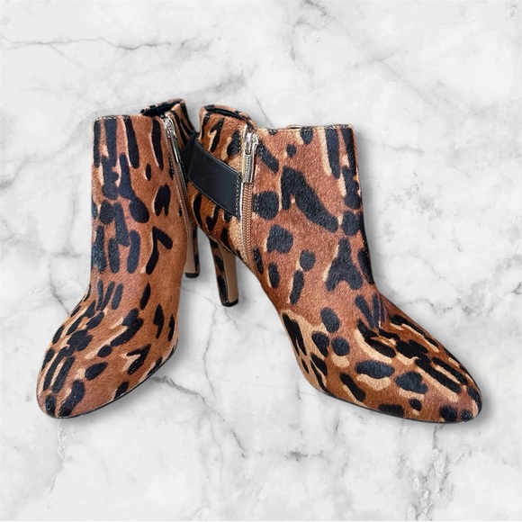 Vince Camuto sz 8 leopard print calfskin leather high heel ankle bootie zip NWOT - Picture 1 of 9
